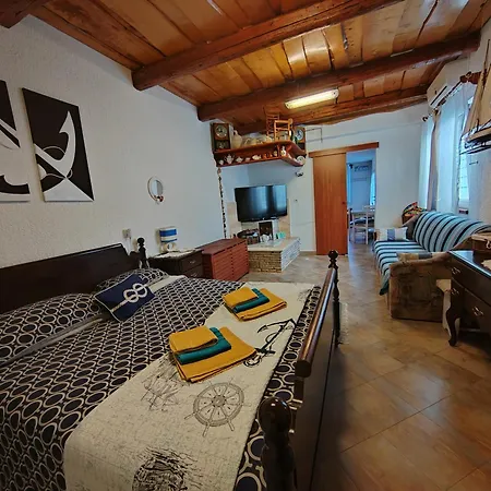 Appartement South Istria/banjole/accommodation Leana & Eric *